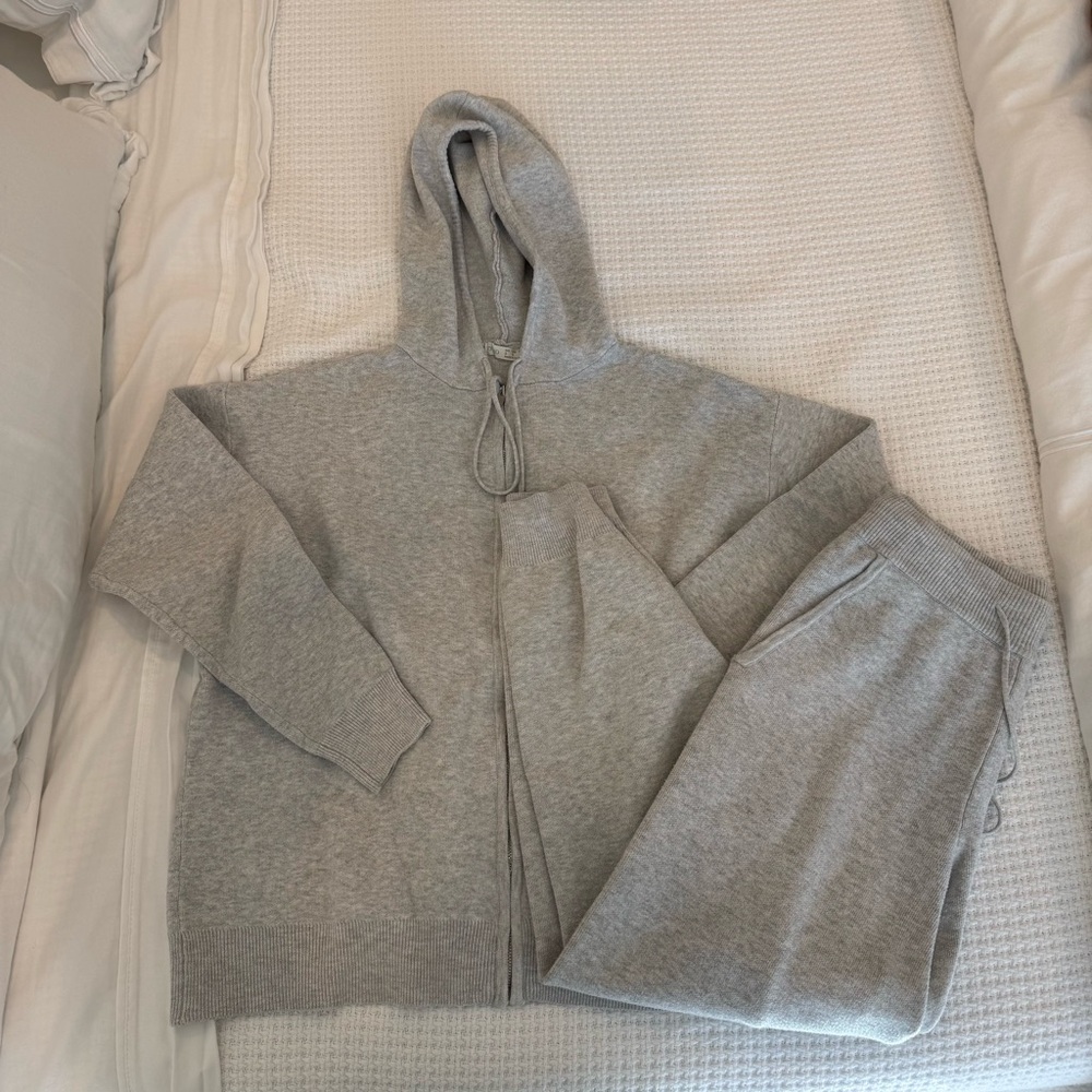 OYSHO - Knit Gray Women's Hoodie and Sweatpants Set